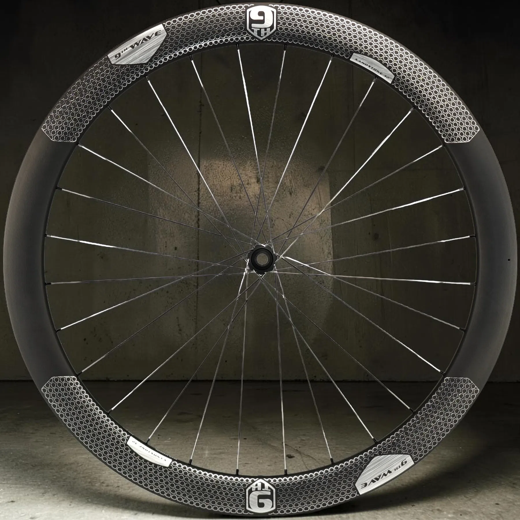 9th Wave aero carbon gravel wielset 32-inch